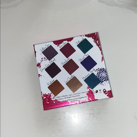 Living in color palette hank and Henry - Picture 4 of 4